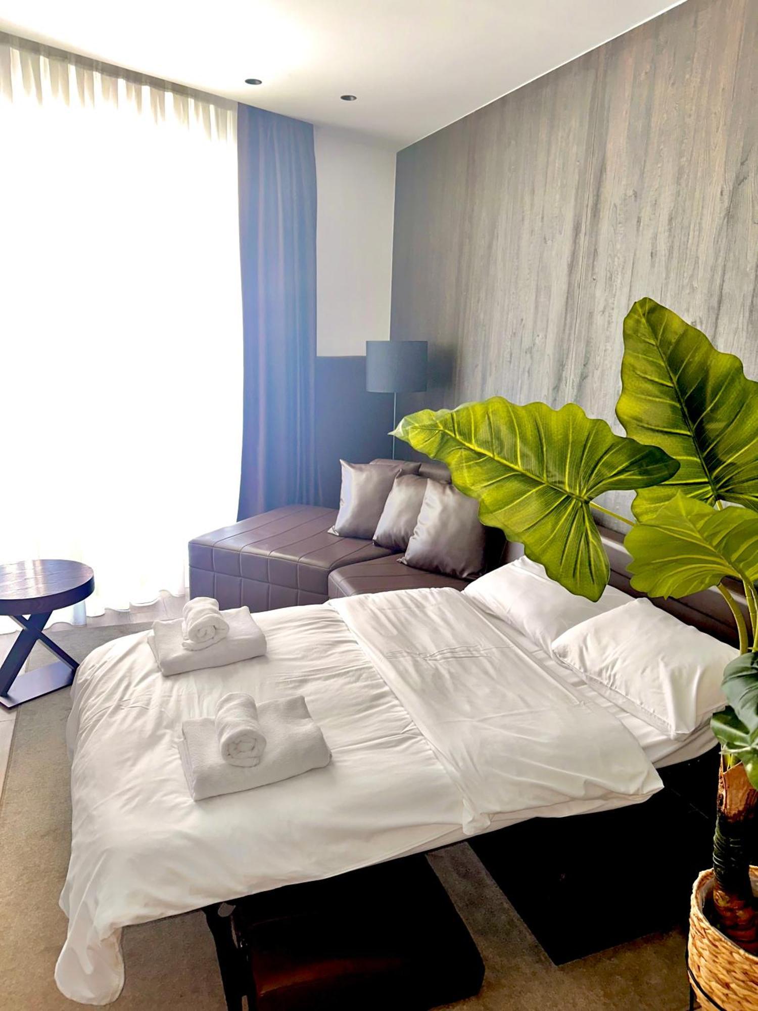 Green Stone Apartments Hotel Rafailovići Zewnętrze zdjęcie